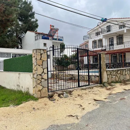 Gunluk Kiralik Ozel Havuzlu Ultra Luks Villa Kuşadası